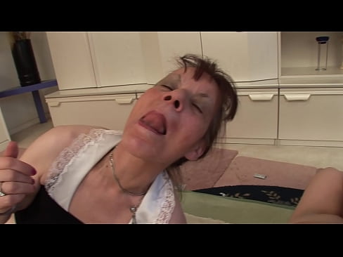 ❤️ To bedstemødre og en bedstefar har en trekant ❌ Porn video at da.pornmega-com.ru ❌