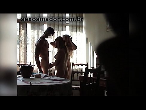 ❤️ Sexveninder inviterer en kæmpe mand og en trekant med ham ❌ Porn video at da.pornmega-com.ru ❌